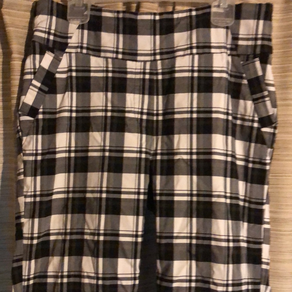 Junior’s pants